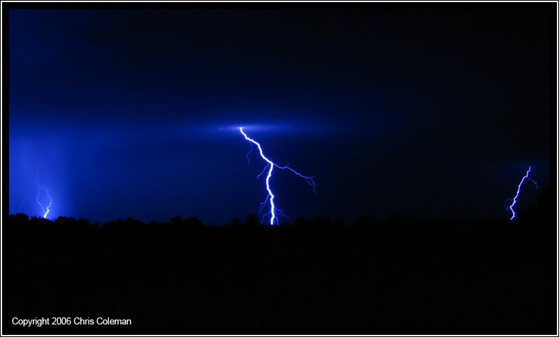 IMAGE: http://img.photobucket.com/albums/v337/graphix_design/lightningshow3.jpg