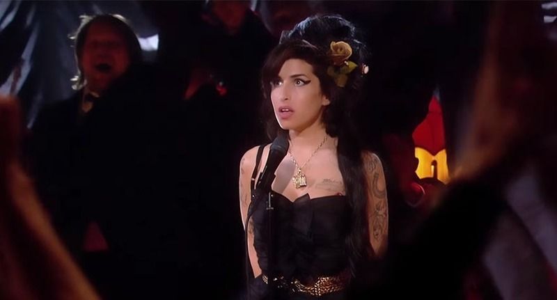  photo Amy-Winehouse-Grammys_zpsqpave95s.jpg