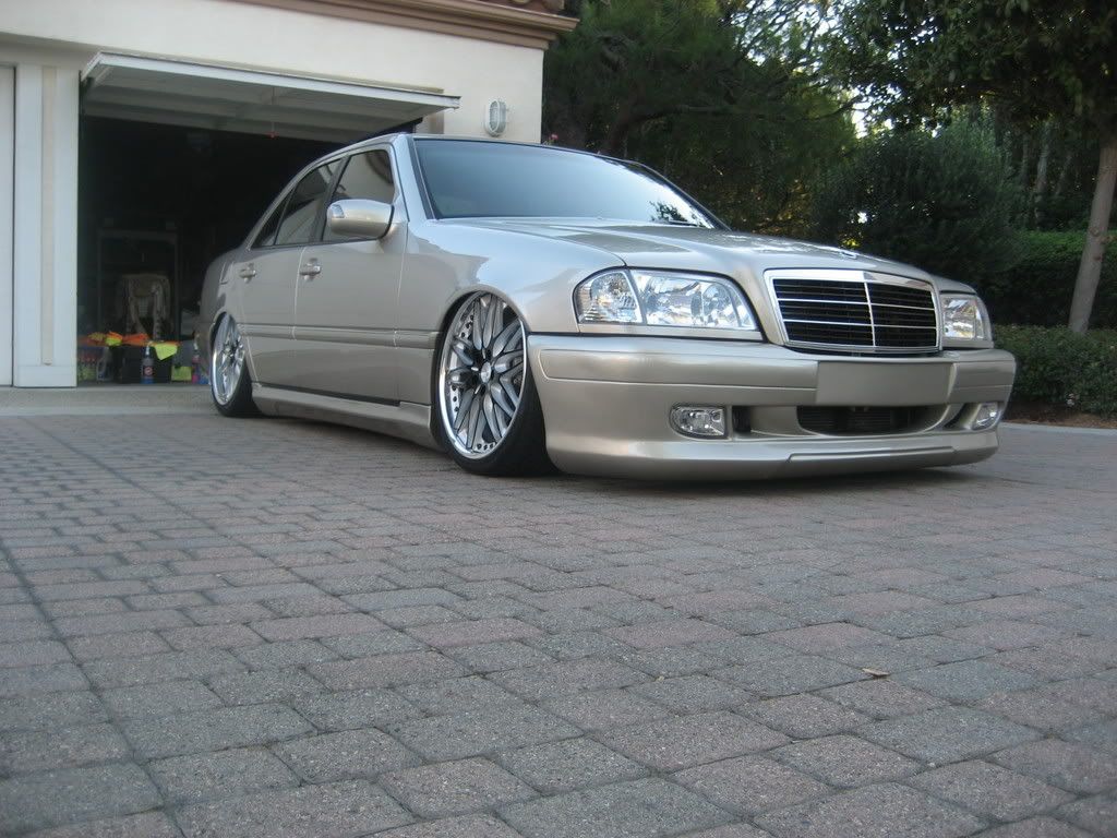 http://img.photobucket.com/albums/v338/trefive/HMS%20Meet%20II/059.jpg