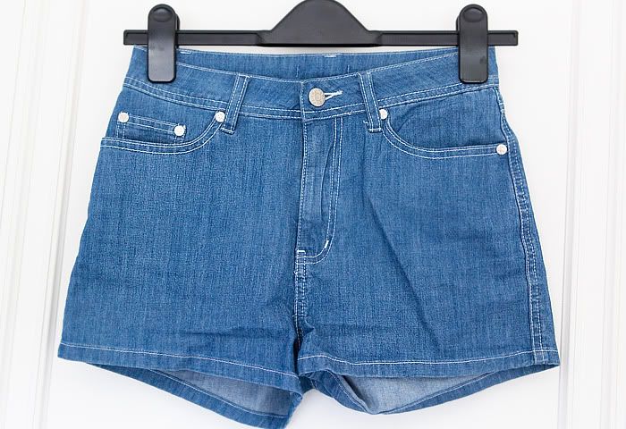 Vintage Styled High Waisted Denim Shorts Fits XS