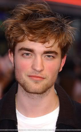 Robert Pattinson is Edward Cullen!