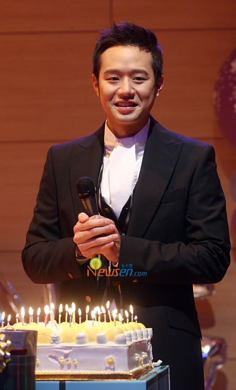 Chun Jung Myung held a chung jung myung. Chun Jung Myung held a