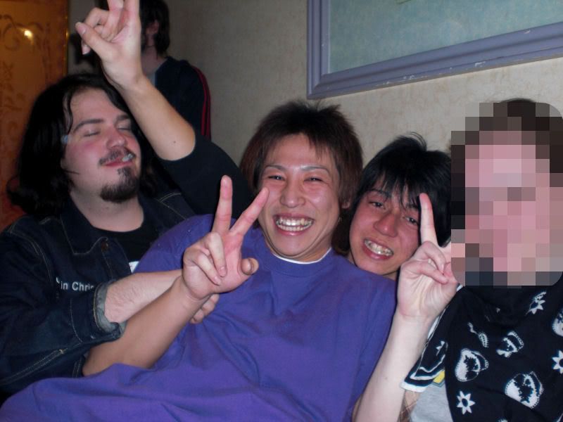 De to i midten = gale fremmede japanere