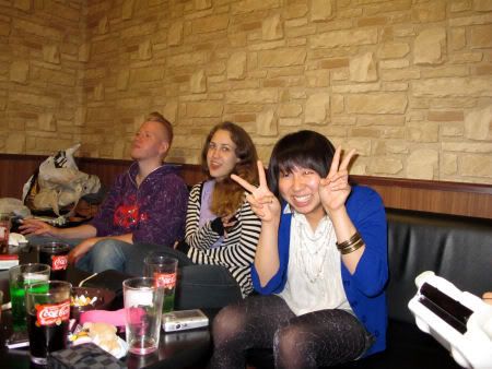 Alex, Ingrid og Tomo-chan