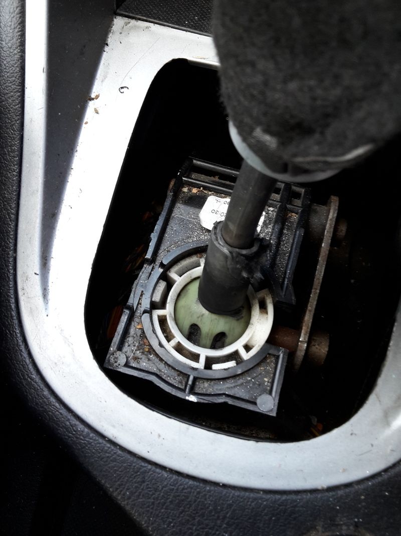 Change gear stick/ball joint bit Peugeot Forums