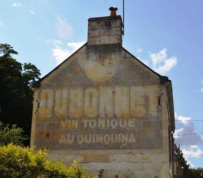 ghost-signs-55-the-loire-L-tFibhW.jpg