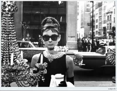 21 Random Acts Of Audrey Hepburn