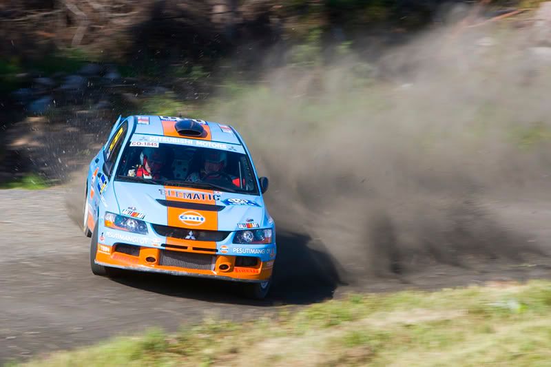 IMAGE: http://img.photobucket.com/albums/v35/jbanbury/1D3_0797.jpg