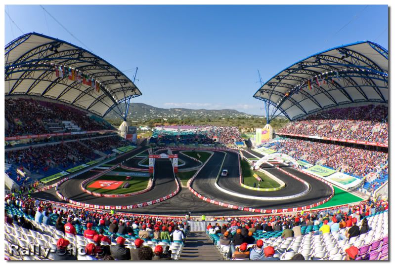 IMAGE: http://img.photobucket.com/albums/v35/jbanbury/1D3_4804.jpg