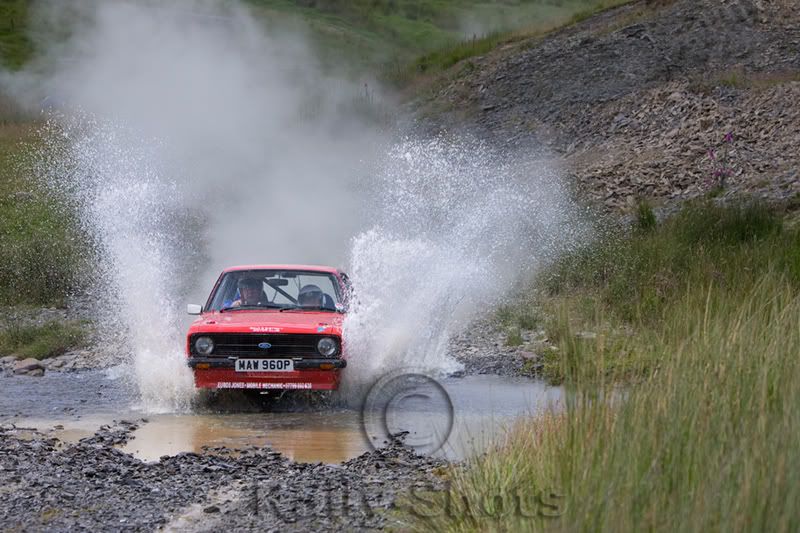 IMAGE: http://img.photobucket.com/albums/v35/jbanbury/1D3_7862.jpg