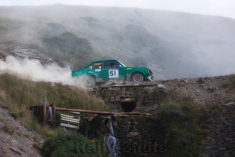 IMAGE: http://img.photobucket.com/albums/v35/jbanbury/1D3_8603.jpg