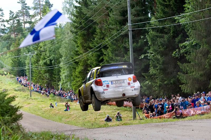 IMAGE: http://img.photobucket.com/albums/v35/jbanbury/1D3_9910.jpg