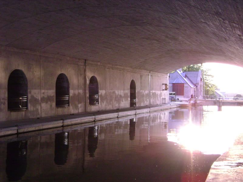 4d638908.jpg