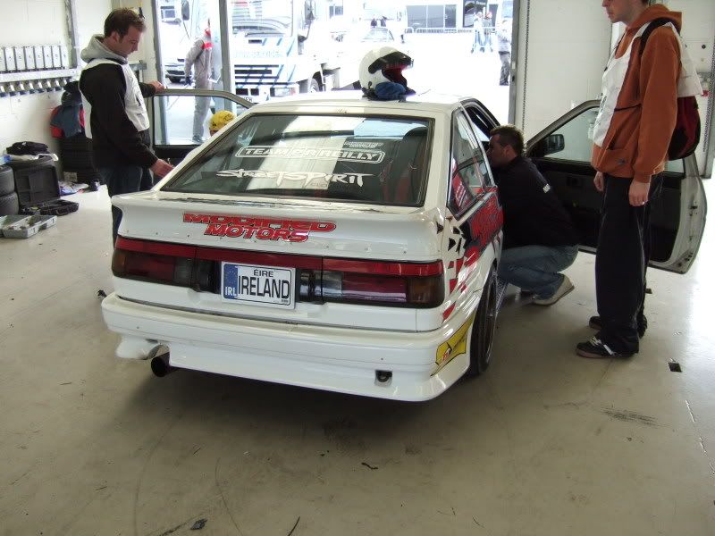 [Image: AEU86 AE86 - D1 Grand Prix at Silverstone 56k WARNING]