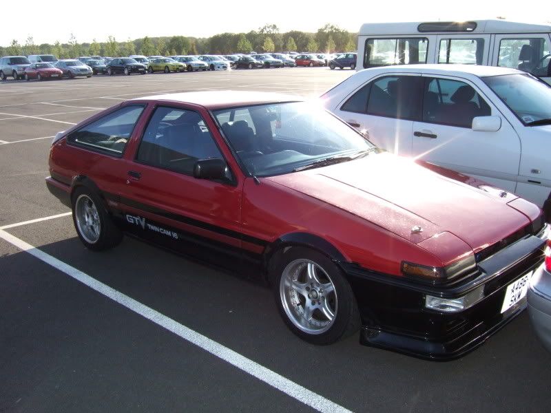 [Image: AEU86 AE86 - D1 Grand Prix at Silverstone 56k WARNING]