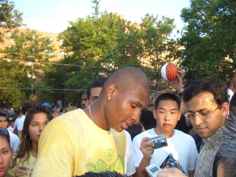 Leandro Barbosa signing