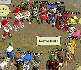 People crowd around Luckysun on the docks, making stalking impossible for Rami there