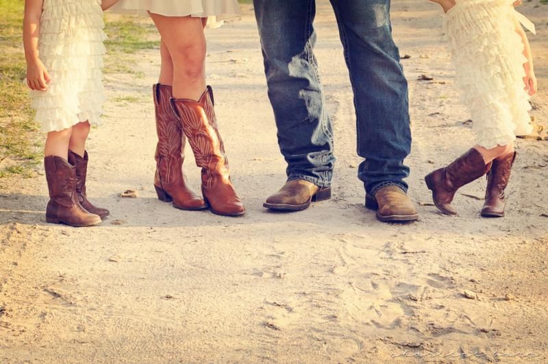 rustic cowboy boots family photoshoot