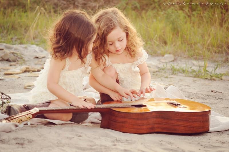 twin girls photoshoot; rustic twin photoshoot; kids and guitar photos