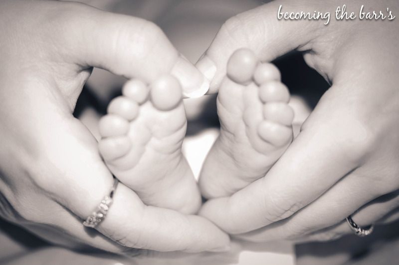 newborn feet photography