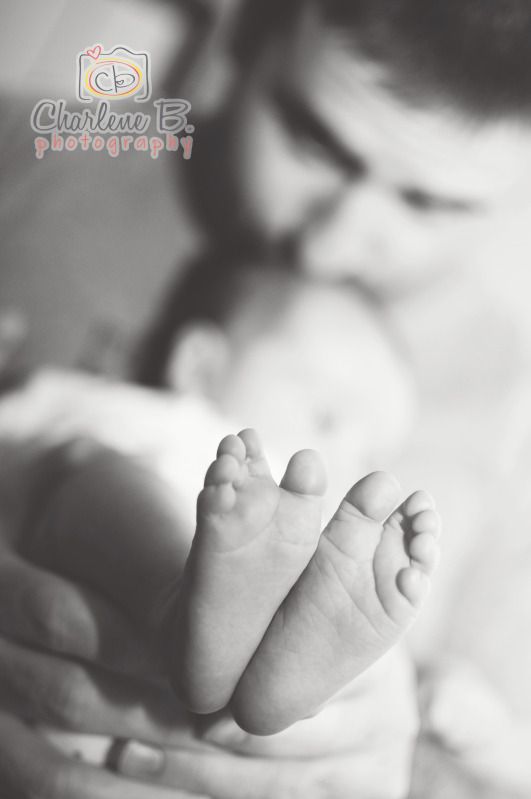 baby feet photo