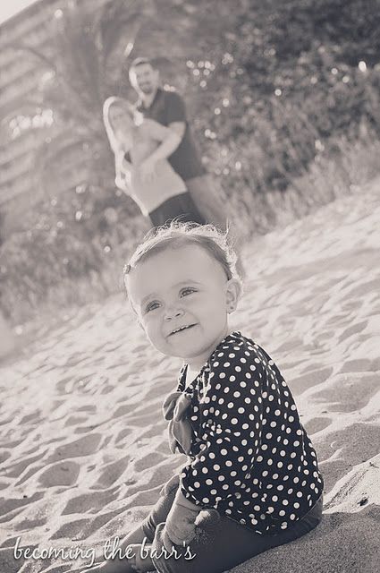 maternity photo shoot on the beach