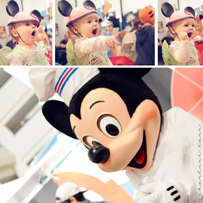 one year old reaction to mickey mouse at disney world