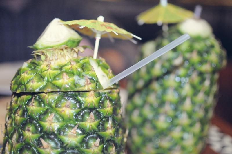 disney polynesian resort pineapple drinks
