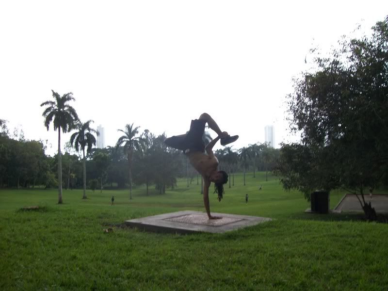 en Parque Omar por practicar Breaking