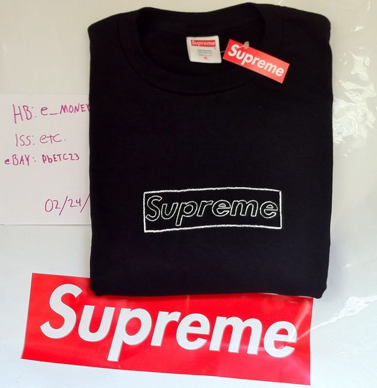 supreme x kaws box logo hoodie