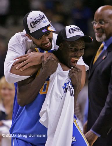 IMAGE: http://img.photobucket.com/albums/v357/greg9683/Elite%208/Celebration_MG4S0209_1.jpg