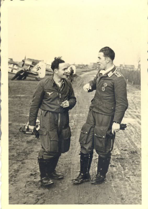 Two_pilots_wevelghem.jpg