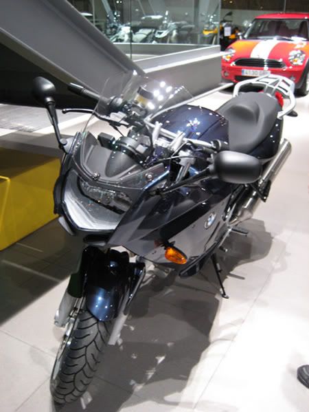 BMWF800ST_001.jpg