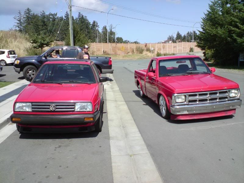 IMAGE: http://img.photobucket.com/albums/v358/LowriderS10/THE%20TWUCKIE/DSC00389.jpg