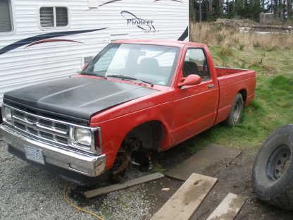 IMAGE: http://img.photobucket.com/albums/v358/LowriderS10/THE%20TWUCKIE/poors102.jpg