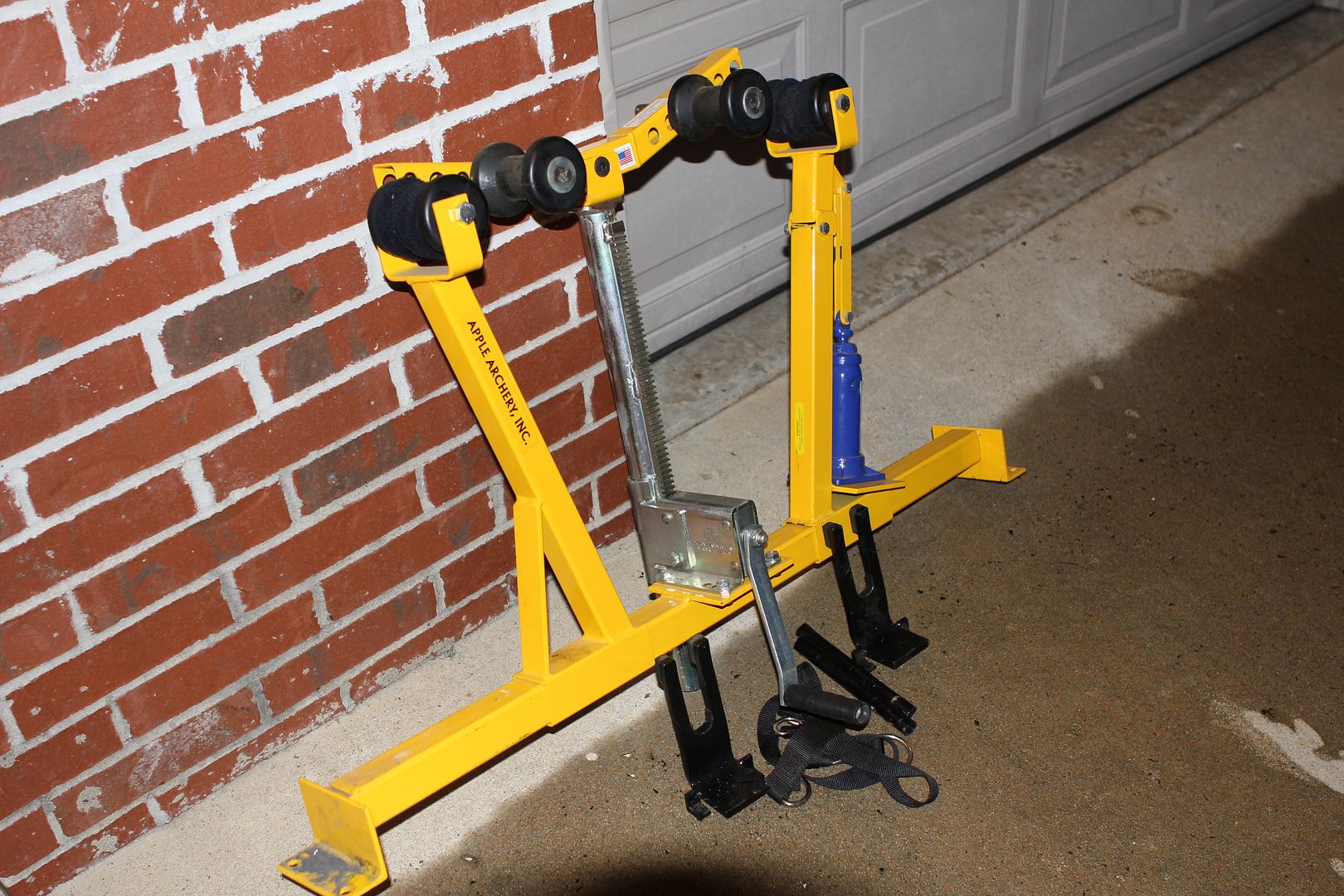 Kid's bows, Apple Bow Press, and Hunting Videos