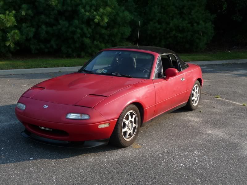 http://img.photobucket.com/albums/v366/avs/1997%20Mazda%20Miata/P1000046.jpg