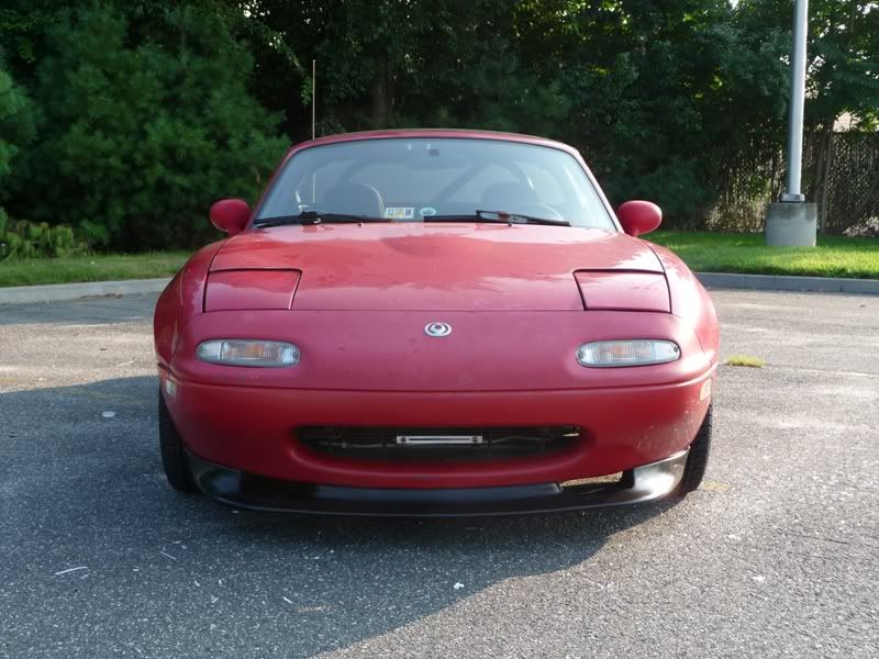 http://img.photobucket.com/albums/v366/avs/1997%20Mazda%20Miata/P1000047.jpg