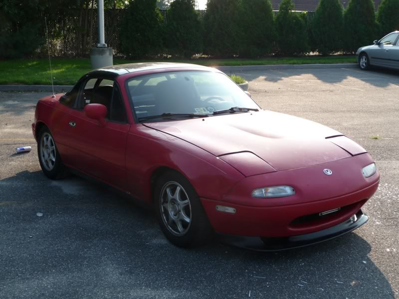 http://img.photobucket.com/albums/v366/avs/1997%20Mazda%20Miata/P1000048.jpg