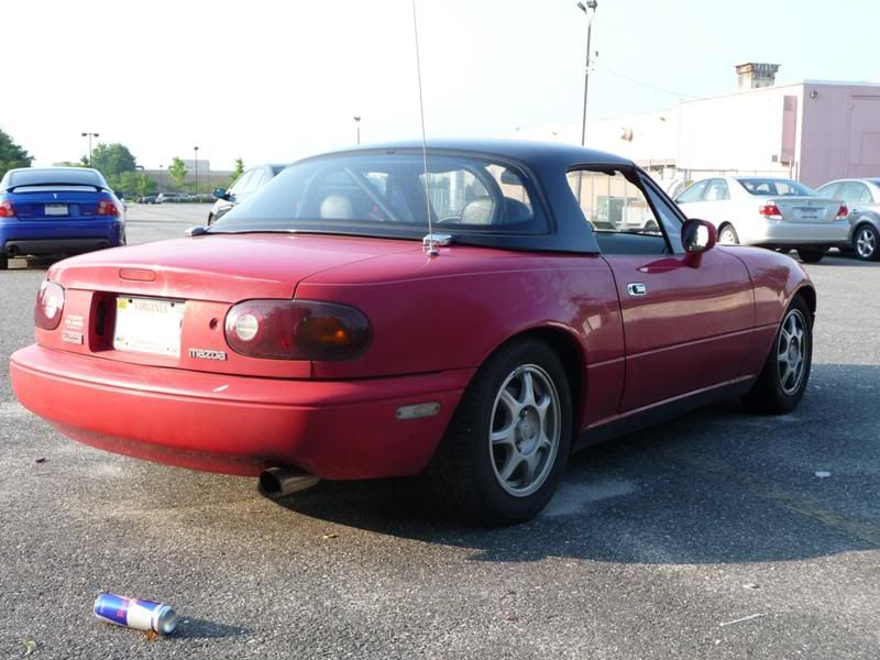 http://img.photobucket.com/albums/v366/avs/1997%20Mazda%20Miata/P1000050.jpg