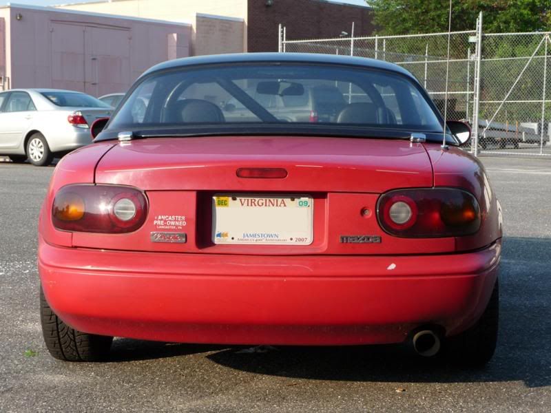 http://img.photobucket.com/albums/v366/avs/1997%20Mazda%20Miata/P1000051.jpg