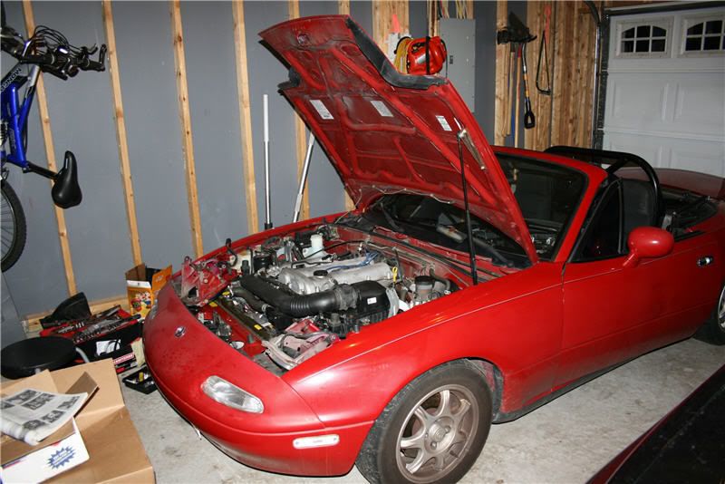 http://img.photobucket.com/albums/v366/avs/Miata/img_0066.jpg