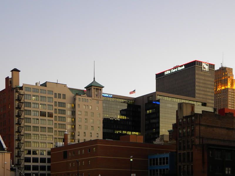 110825375dte.jpg