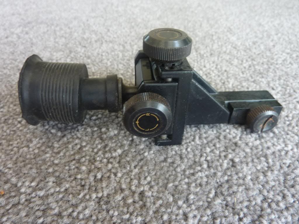 Diopter, aperture, peep sight?