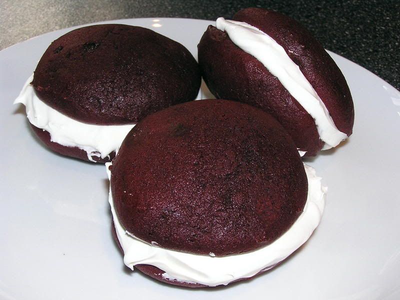RedVelvetWhoopie1.jpg