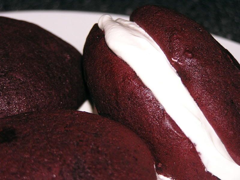 RedVelvetWhoopie2.jpg