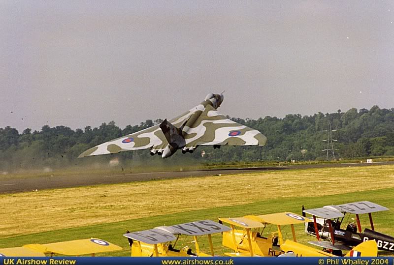 http://img.photobucket.com/albums/v37/I8Spotters/Airshows/558-Biggin21-6-92.jpg