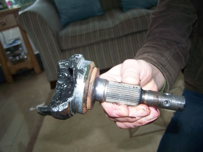 C.V. Joint Failure Anyone seen one like this before?