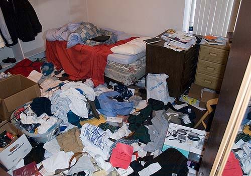 messy-room-02.jpg?t=1273502767