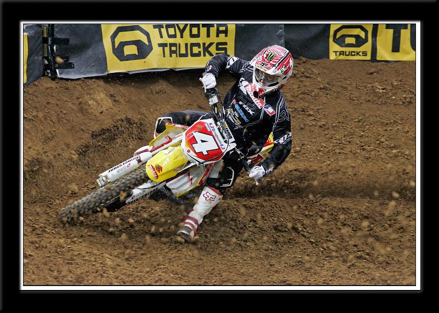 IMAGE: http://img.photobucket.com/albums/v373/squid31/SX-07/St%20Louis/MF8B1998.jpg